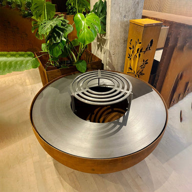 Grille de cuisson ronde élevée en acier - Atelier Cortena